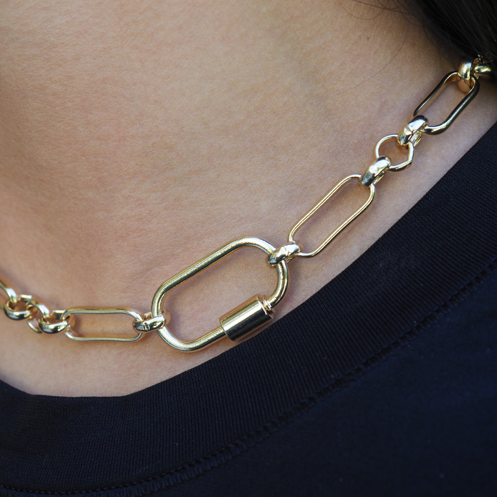 RINN OVAL LINK CARABINER NECKLACE