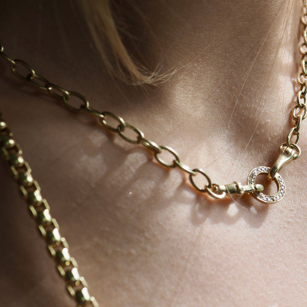 COCO DOUBLE CLOSURE GOLD LOOP NECKLACE