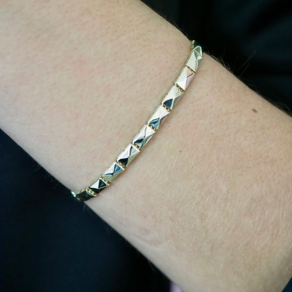 LILLA PYRAMID LINK  BRACELET