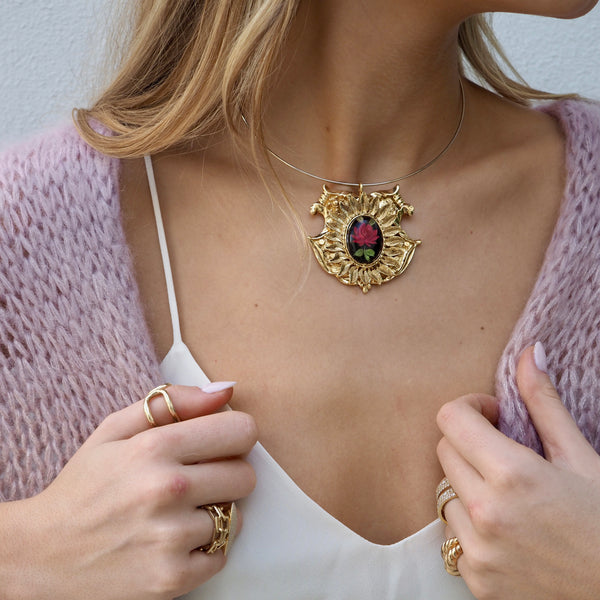 NILA  FLORAL  STATEMENT NECKLACE